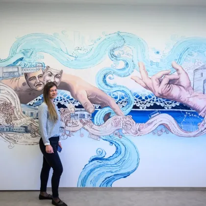 Mural v Těšínském divadle propojuje českou a polskou identitu města