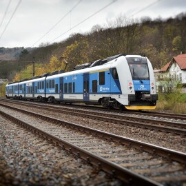 Za cestu vlakem si připlatíme! České dráhy od prosince zdraží o desetinu!