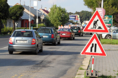Řidiči pozor! Oprava omezí provoz na rušné třídě v centru Olomouce!