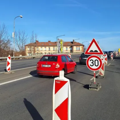 Omezení na mostě v olomoucké Velkomoravské ulici může trvat měsíce!