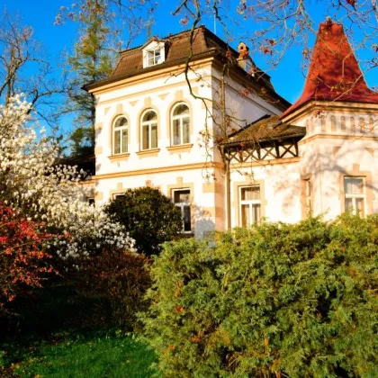 V Čeladné se propadl strop hotelu, dva zavalené vyprostili hasiči