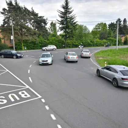 Rozcestí Bohumína a Rychvaldu se mění na rondel, řidiče čekají uzavírky, cestující nový terminál