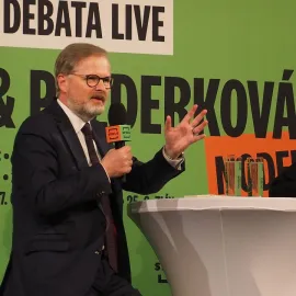 Fialo, kdo ty bitcoiny kryl?! Ostrava chtěla slyšet pravdu. Na debatě to vřelo