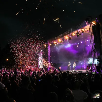Chystáte se na Hrady.cz nebo na FM City fest? Velký hluk může poškodit sluch, chraňte se