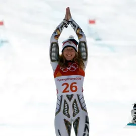 FIS přitvrzuje: Ledecká i další závodnice musejí dokázat, že jsou ženy