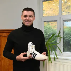 Největší fanoušek Freddieho Mercuryho na světě žije v Olomouci. Nevěřili byste, co má doma