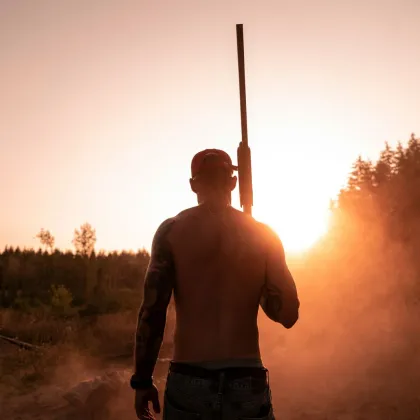 DRAMA V OPAVĚ: Kolem nádraží se procházel muž s dlouhou zbraní