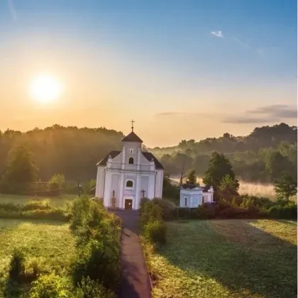 Šikmý kostel v Karviné čeká oprava za sedm milionů korun, bude mít novou střechu
