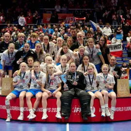 Florbalistky podlehly ve finále MS Švýcarkám 0:2, mají historické stříbro