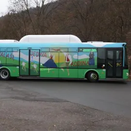 Neviditelný pasažér: Pětiletý chlapec jezdil po Vsetíně přes deset hodin, schovaný na zadním sedadle