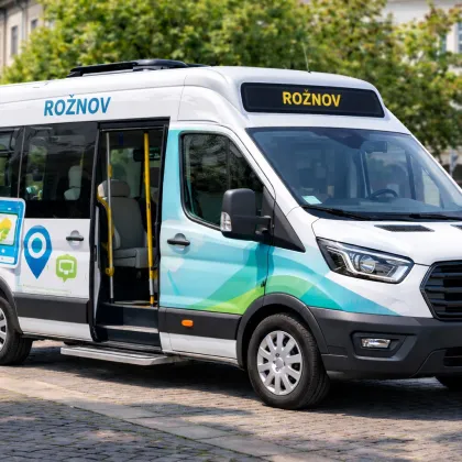 Rožnov zkouší novou službu. Autobus vás vyzvedne na domluveném místě ve stanovený čas