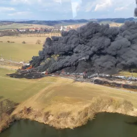 ROK OD HAVÁRIE VLAKU S BENZENEM: Lidé vzpomínají na mimořádnou událost z Hustopečí na Bečvou