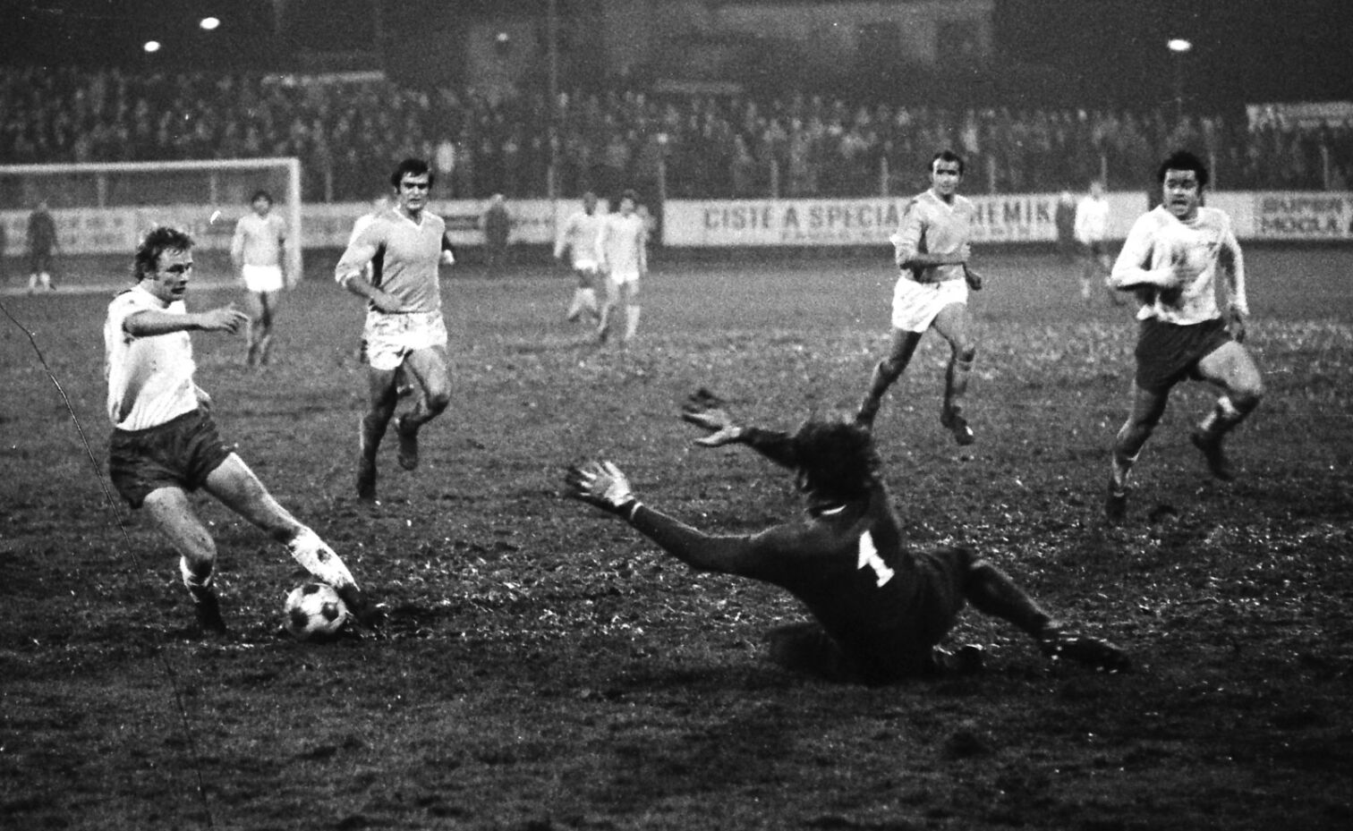 Zápas Baníku Ostrava proti SSC Neapol (Pohár UEFA, 1974) Foto: Zdeněk Bernadt